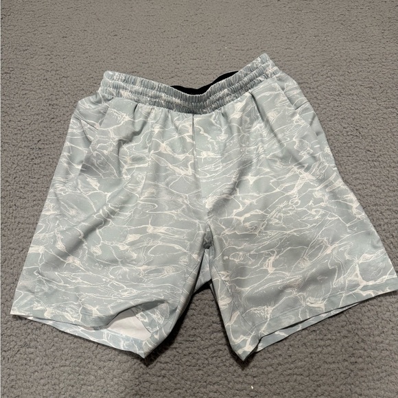 Lululemon Channel Cross Swim Short *7" Stratus White Chambray Size Small - Picture 1 of 12